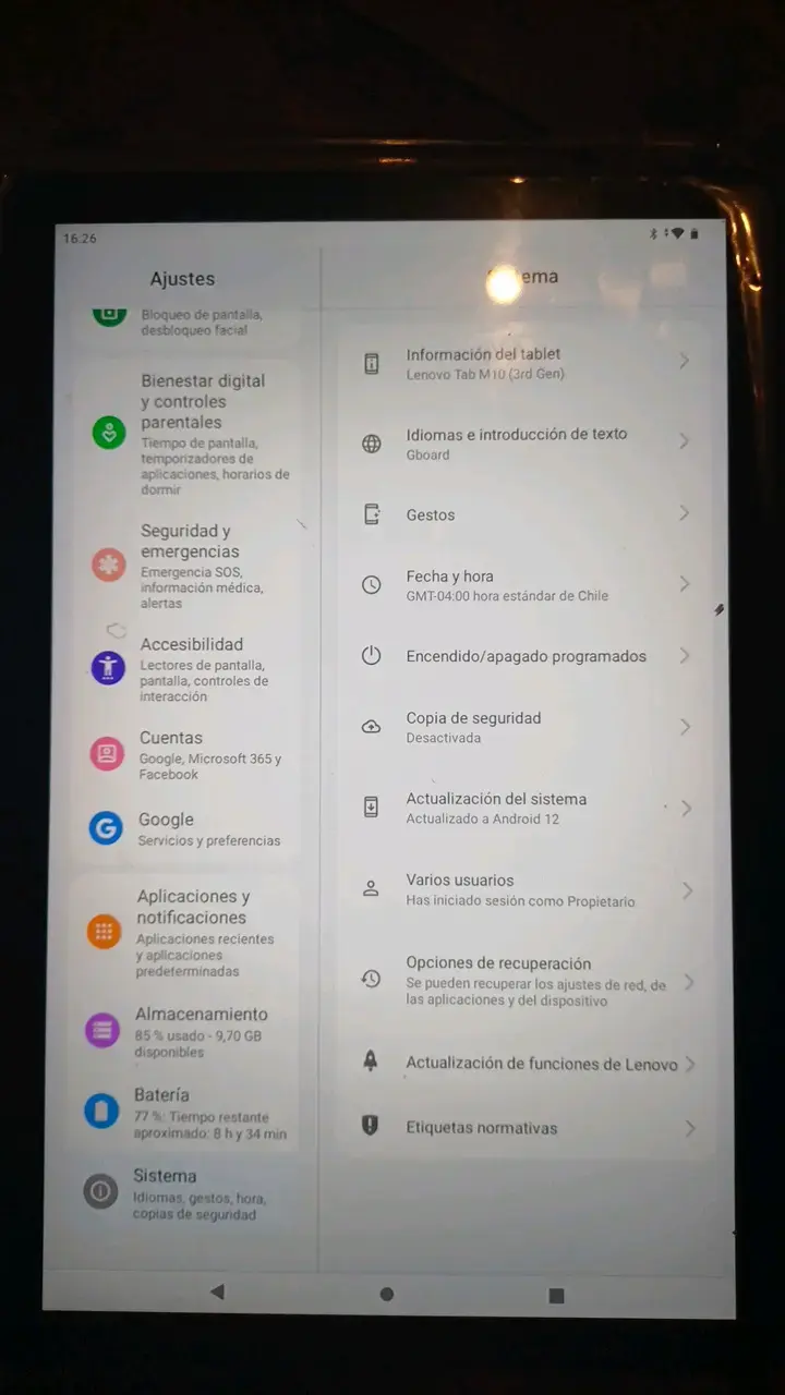 Tablet Lenovo Tab M10 HD 3da Gen con funda - 2
