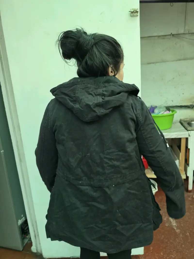 Chaqueta negro con capucha Barbados para mujer - 4
