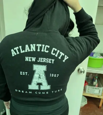Polerón con capucha negro Atlantic City - miniatura 1
