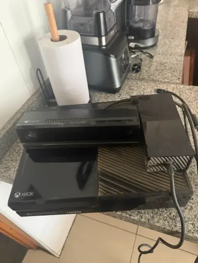 Xbox con lo que se ve en la foto - miniatura 2