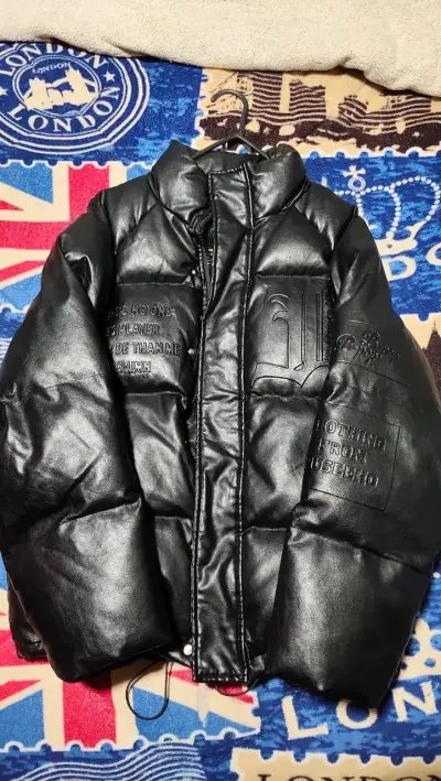Chaqueta acolchada negra para hombre - miniatura 1