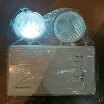 Luz de Emergencia Megabright Doble LED 6000k Blanca - miniatura 1