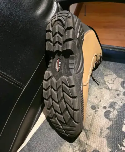 Botas de seguridad marrón con suela antideslizante - miniatura 4