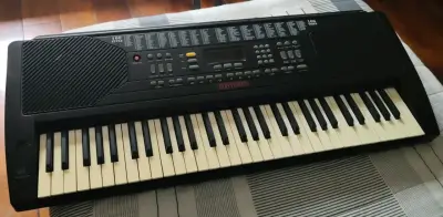 Teclado Bontempi 61 Teclas + Atril + Accesorios - miniatura 2