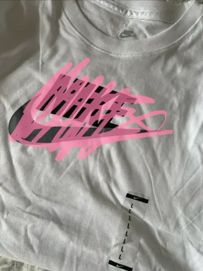 Polera Nike para niños blanca con logo - miniatura 1