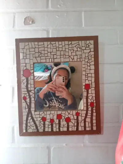 Espejo decorativo con marco de mosaico - miniatura 1