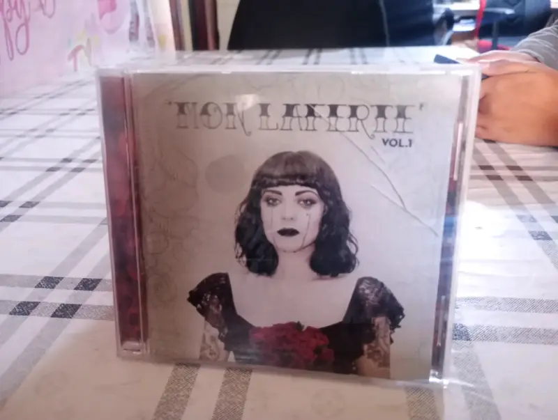 CD Mon laferte Vol. 1 en buen estado - 1