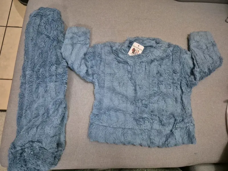 Conjunto de pijama de felpa para niños en varios colores - 1