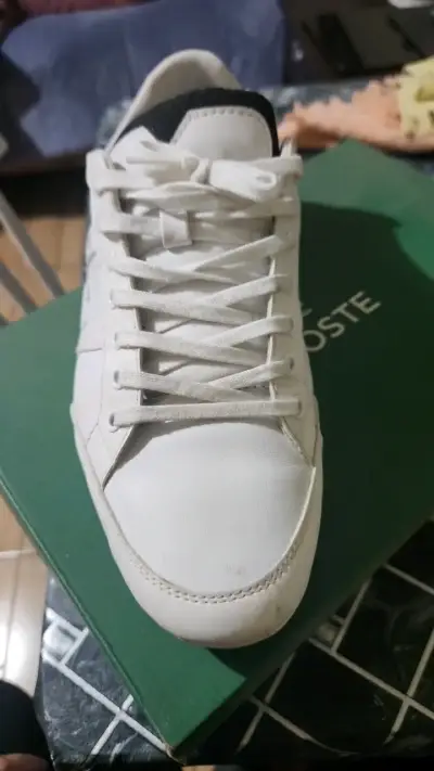 Zapatillas blancas Lacoste de cuero - miniatura 2