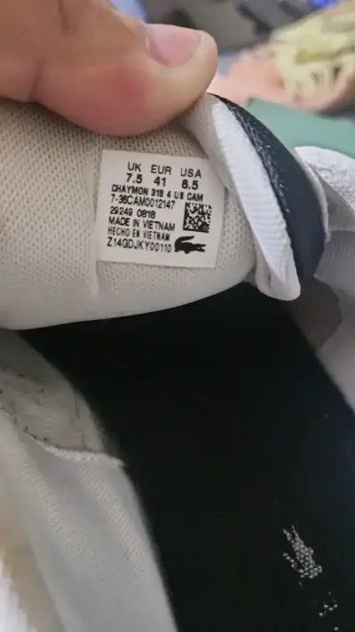 Zapatillas blancas Lacoste de cuero - miniatura 4