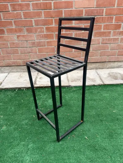 Sillas altas de metal para bar - miniatura 1