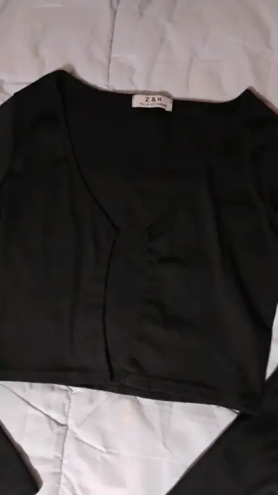 Polera negra manga larga Z&H - miniatura 2