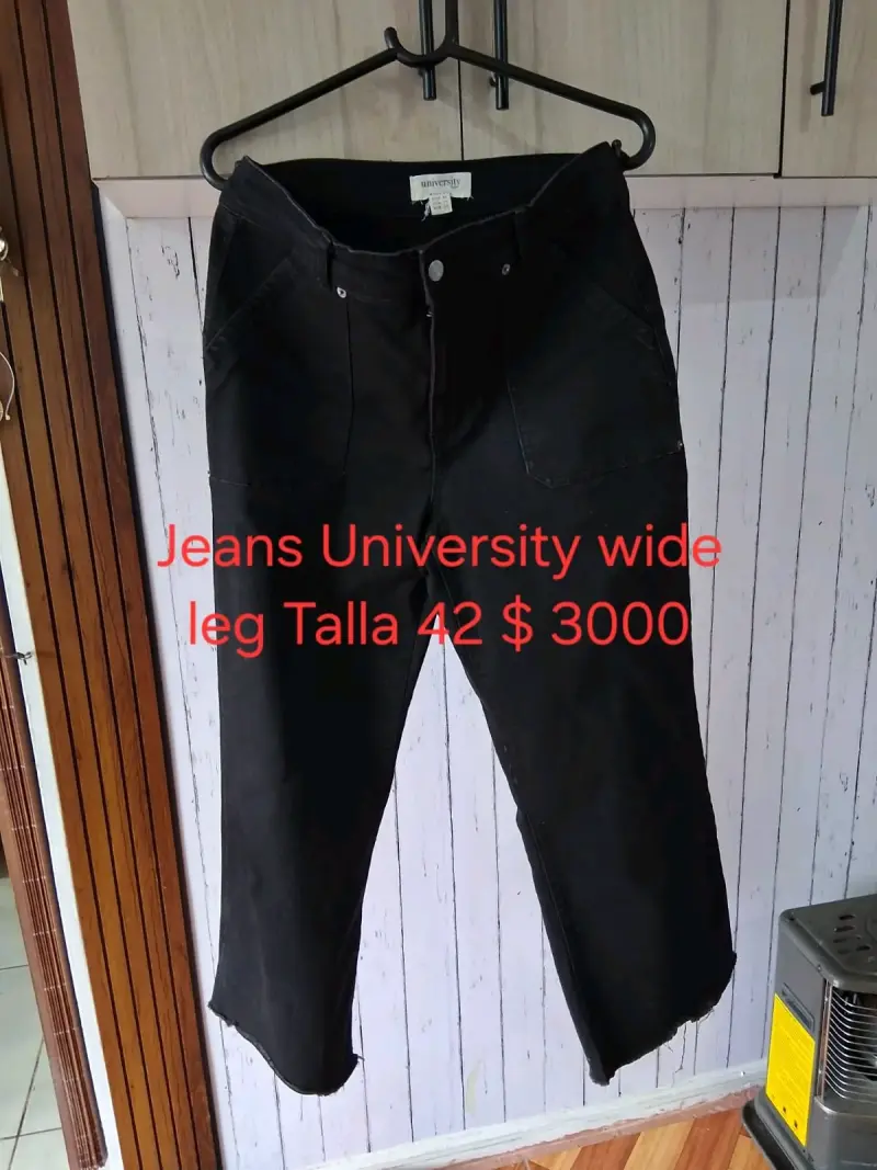 Jeans negros University wide leg talla 42