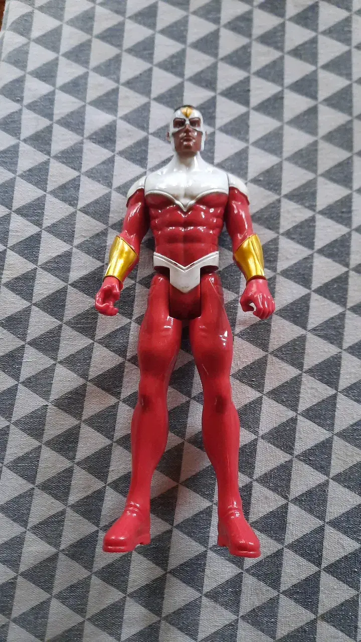 Figura de acción Falcon, Marvel Titan Hero Series