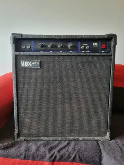 Amplificador de Bajo Vox Venue Bass 100 - miniatura 1