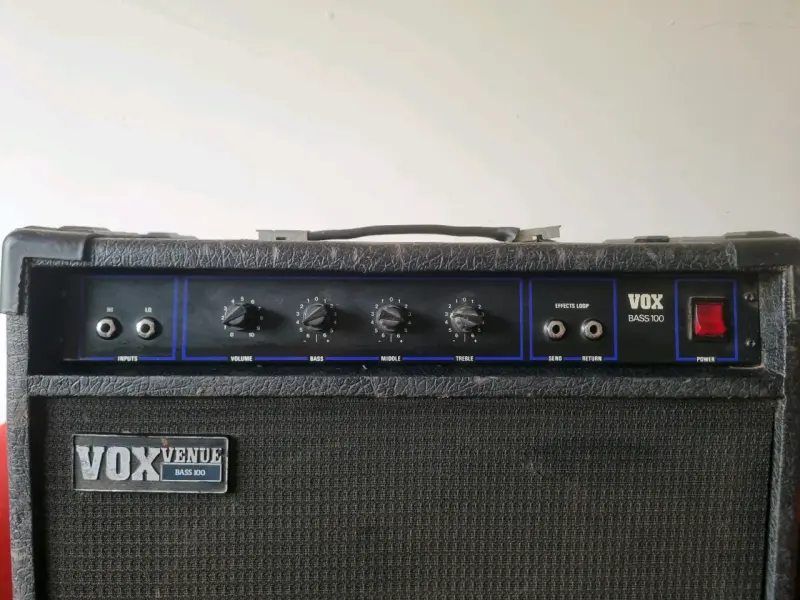 Amplificador de Bajo Vox Venue Bass 100 - 2