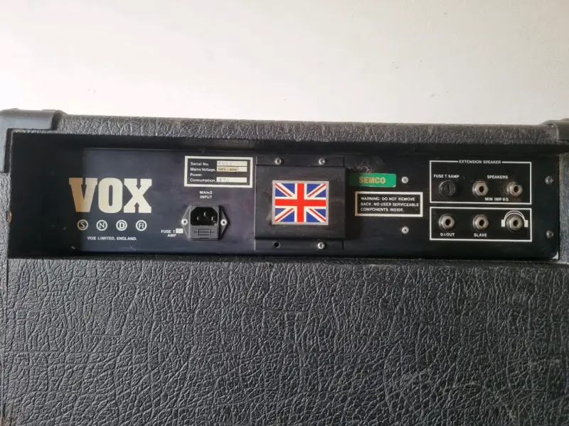 Amplificador de Bajo Vox Venue Bass 100 - 4