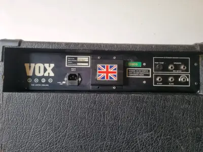 Amplificador de Bajo Vox Venue Bass 100 - miniatura 4