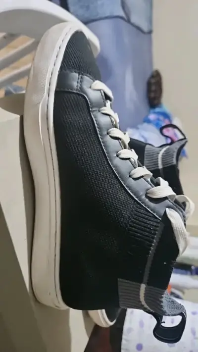 Zapatillas negras Lacoste de caña alta - miniatura 3