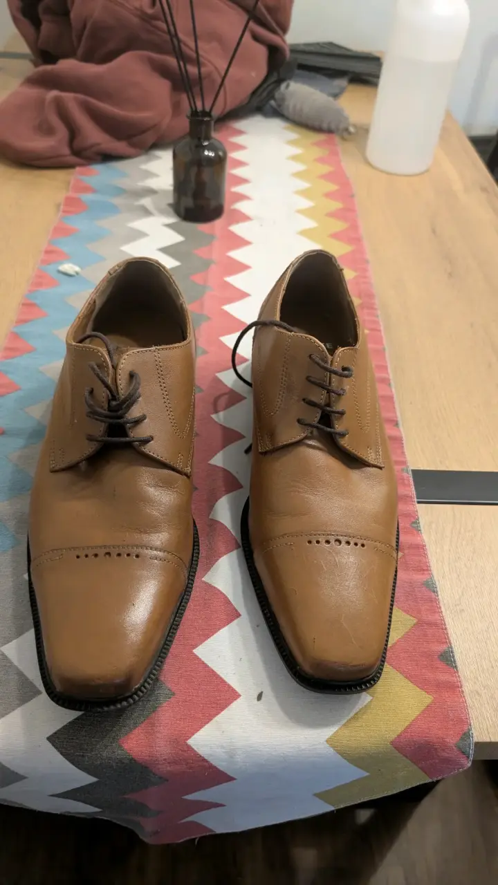 Zapatos formales de cuero marrón_ Guante - 2
