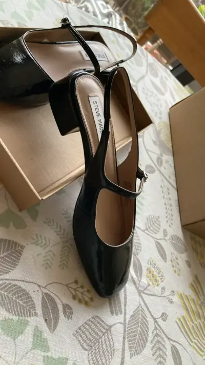 Zapatos de charol negro Steve Madden elegantes - miniatura 5