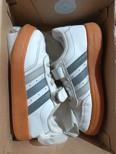 Zapatillas blancas número  29 - miniatura 1