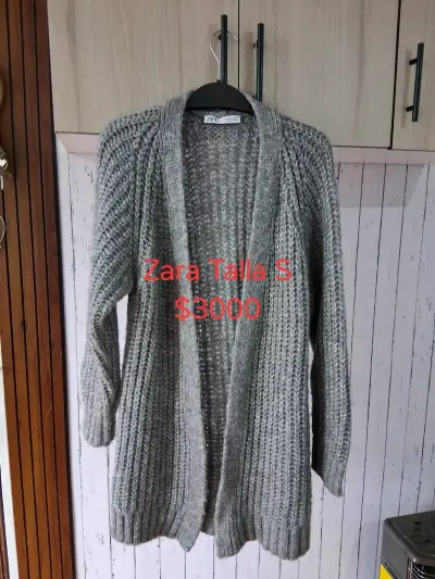 Abrigo negro con capucha Zara talla M - miniatura 2