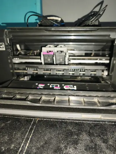 Impresora Multifuncional HP Deskjet F4480 de - miniatura 3
