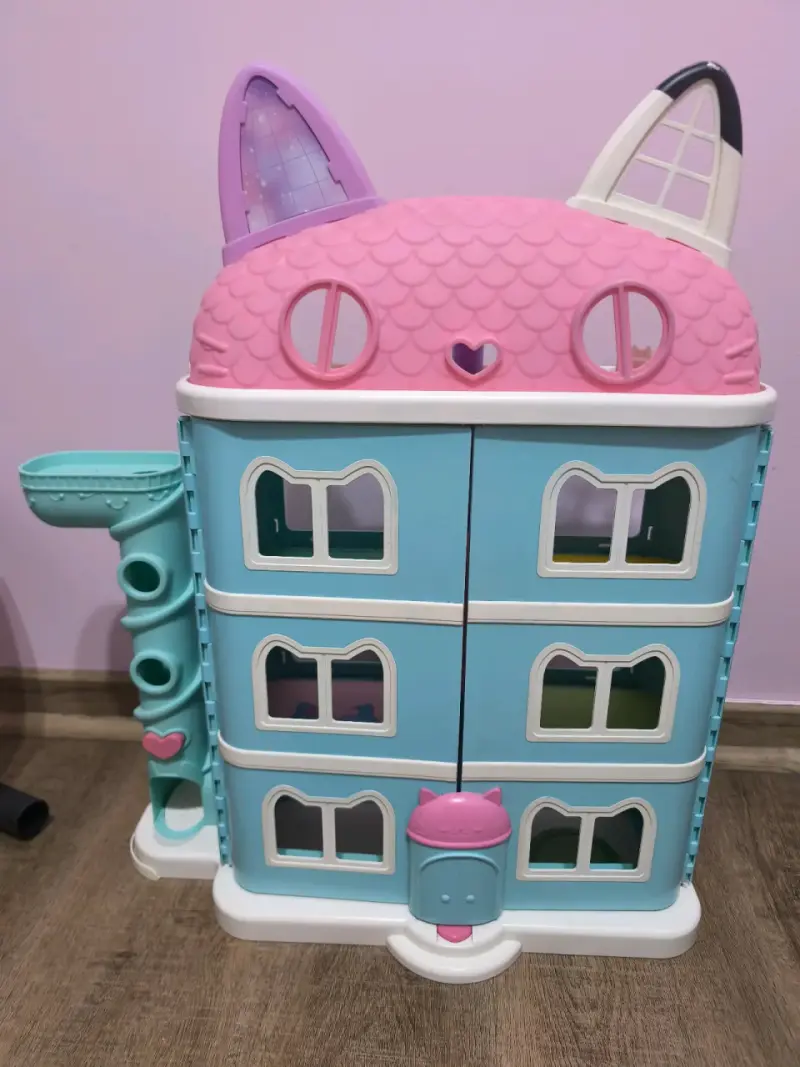 Casa de muñecas infantil con diseño de gato - 1