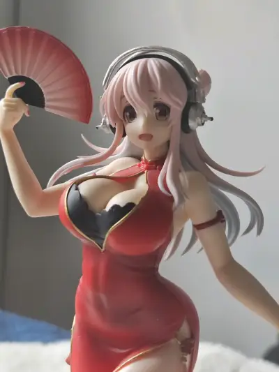 Figura de Super Sonico vestido rojo - miniatura 1
