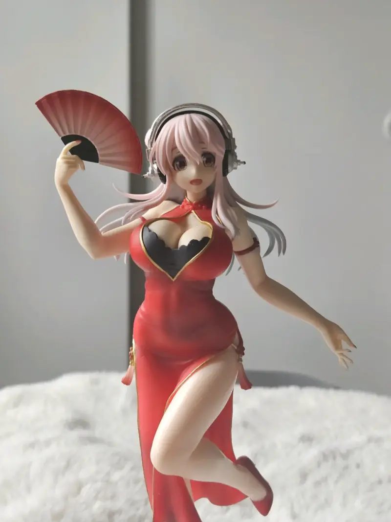 Figura de Super Sonico vestido rojo - 2