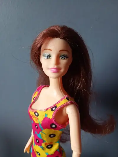Lote/ Pack 5 Muñecas Disney/Barbie - miniatura 2
