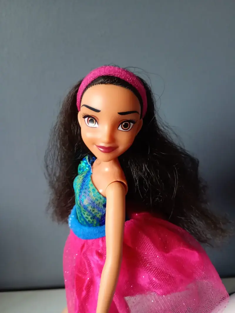 Lote/ Pack 5 Muñecas Disney/Barbie - 4