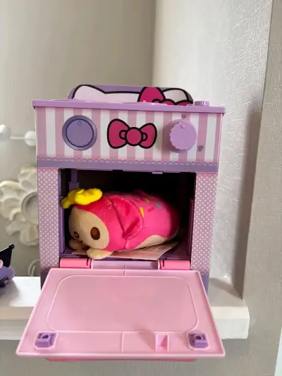 Horno de juguete Hello Kitty con peluche - miniatura 1