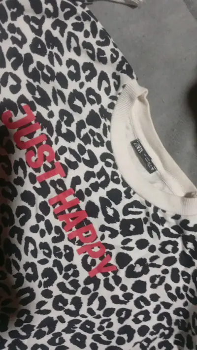 Polera estampada leopardo 'Just Happy' Zara - miniatura 2