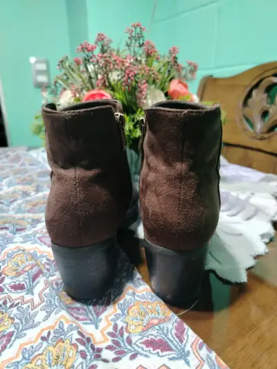 Botines Vía Uno de cuero marrón con tachas - miniatura 3