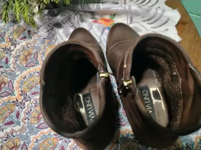 Botines Vía Uno de cuero marrón con tachas - miniatura 4