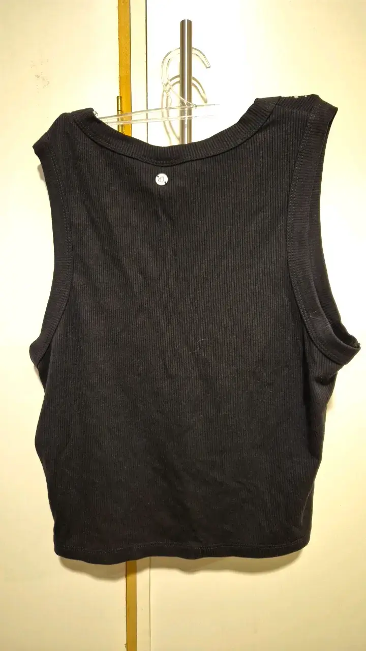 Polera sin mangas con tachas Americanino - 2