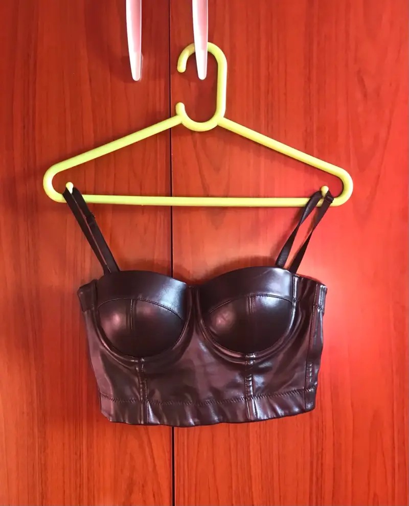 Bustier corset negro de cuero sintético - 1