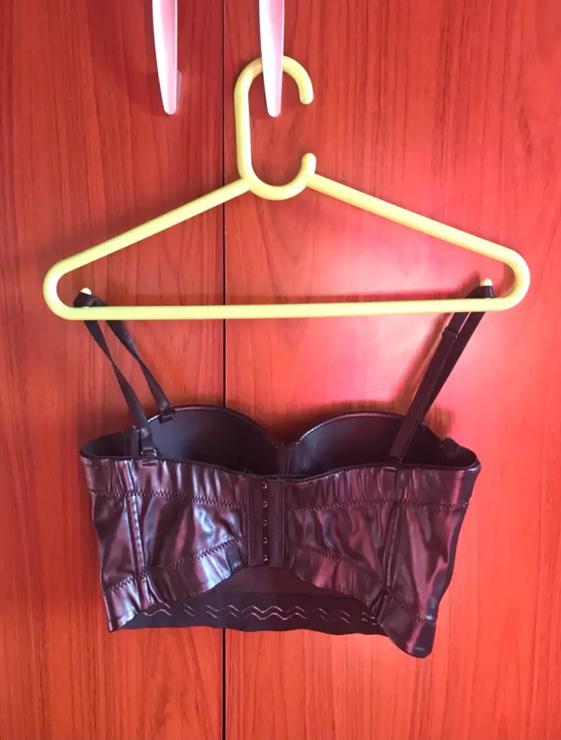 Bustier corset negro de cuero sintético - 2