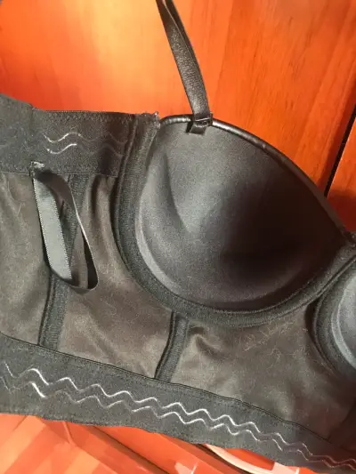 Bustier corset negro de cuero sintético - miniatura 3