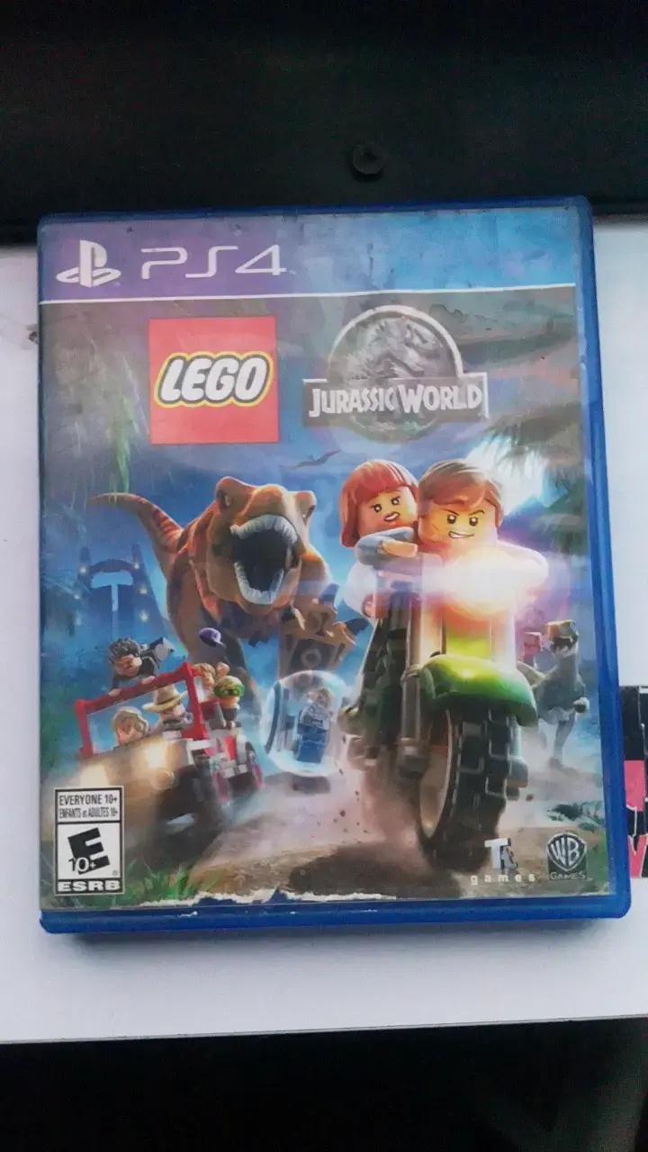 Juego PS4 LEGO Jurassic World - 1