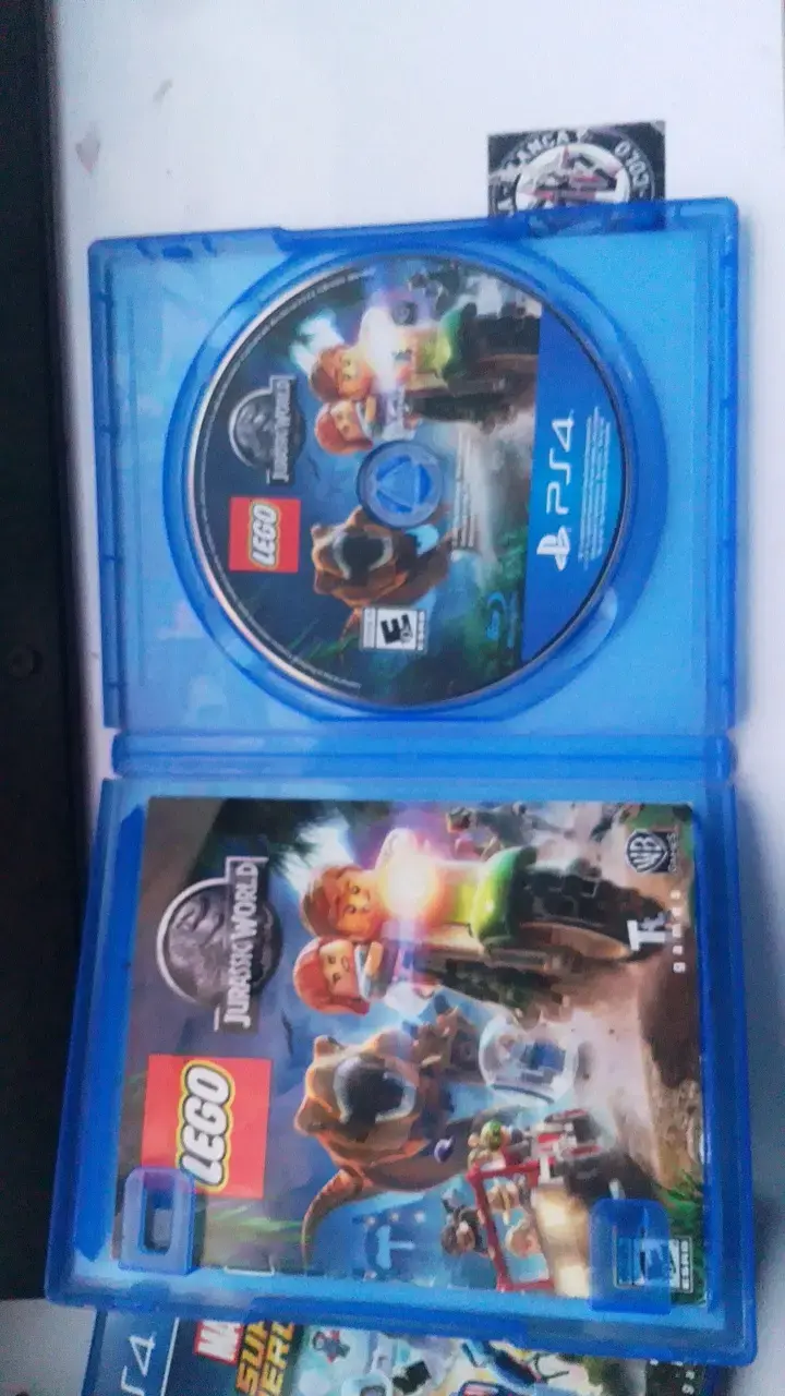 Juego PS4 LEGO Jurassic World - 2