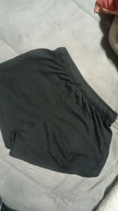 Shorts deportivos negros Nike para mujer - miniatura 3