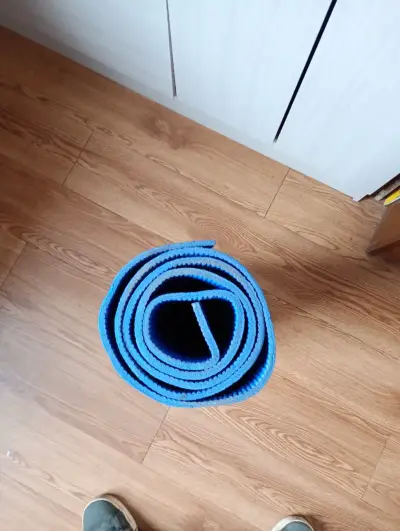Alfombra de Yoga Azul Antideslizante - miniatura 3