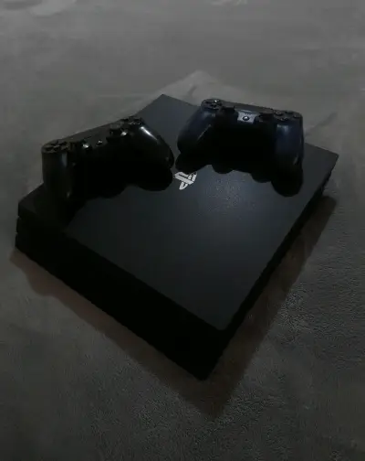 PlayStation 4 Pro - miniatura 1