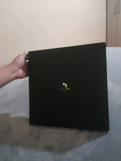 PlayStation 4 Pro - miniatura 4
