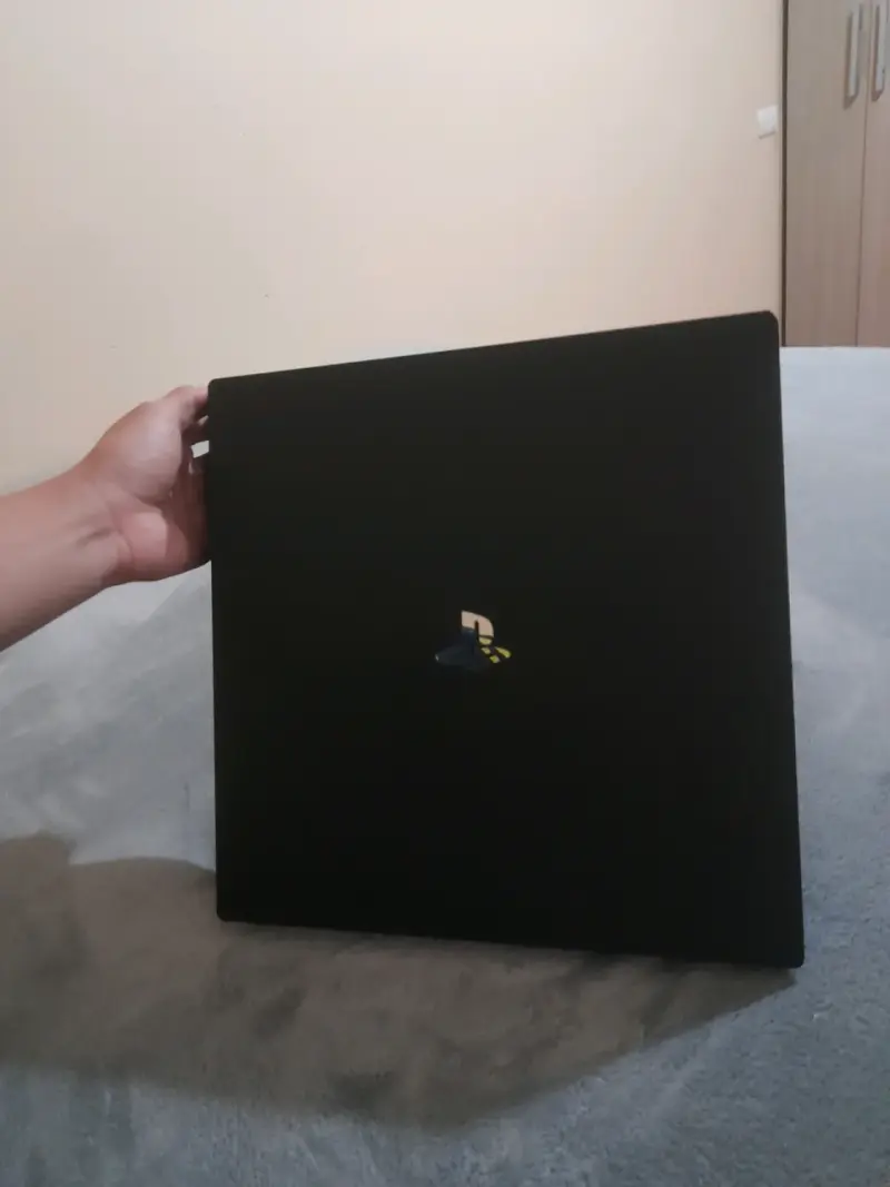 PlayStation 4 Pro - 10