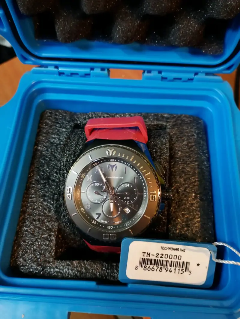 Reloj Technomarine Cronógrafo Correa Roja
