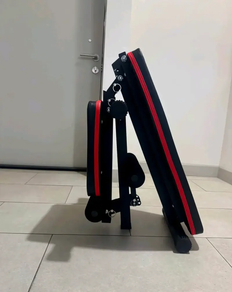 Banco de ejercicios ajustable negro y rojo - 1
